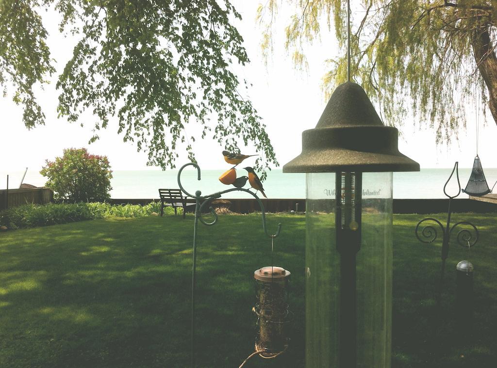 Point Pelee Lakeshore B&B Leamington Exterior photo